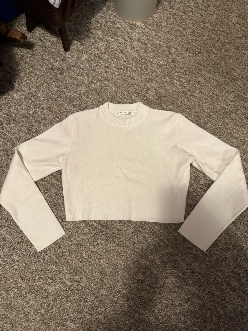 Altar'd State White Cropped Long-Sleeve sweater size XL